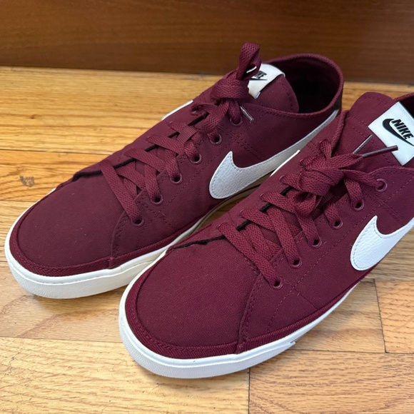 Nike Court Legacy Canvas Beetroot CW6539-601 Shoes Size Mens 10 or Womens 11.5 - Picture 1 of 8